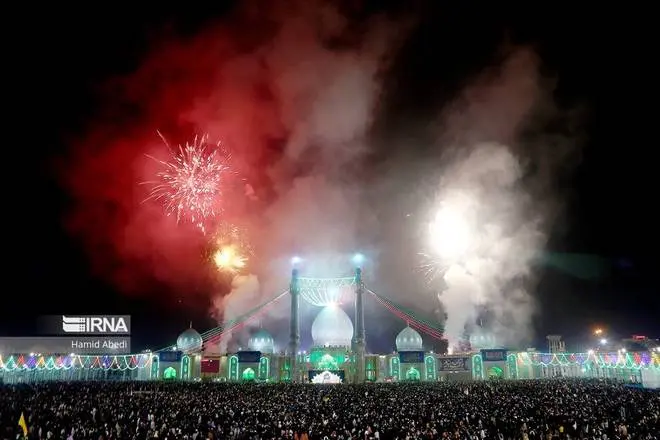 عکس جمکران و گل نرگس