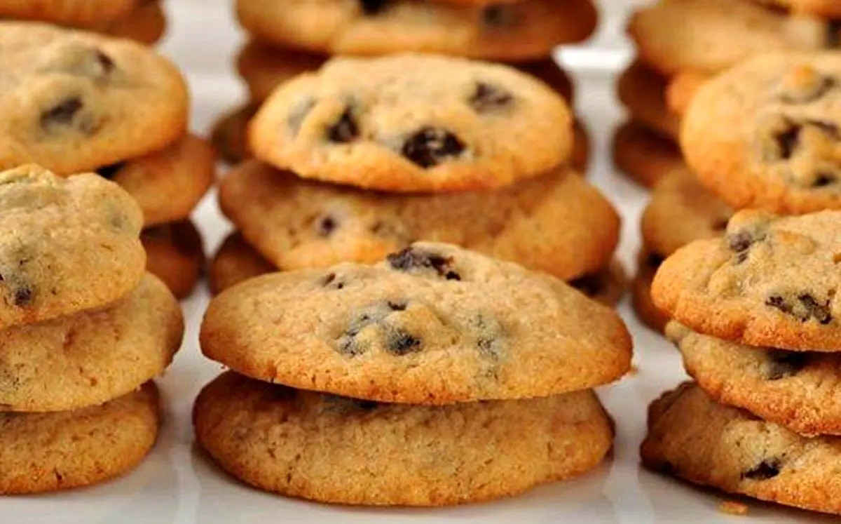 طرز تهیه شیرینی کشمشی خانگی مخصوص ایام عید