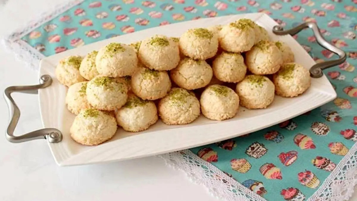 طرز تهیه شیرینی نارگیلی خانگی مخصوص عید/ فوت و فن‌های پخت شیرینی نارگیلی بدون فر