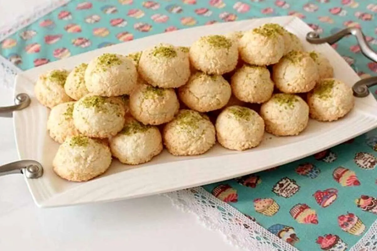طرز تهیه شیرینی نارگیلی خانگی مخصوص عید/ فوت و فن‌های پخت شیرینی نارگیلی بدون فر