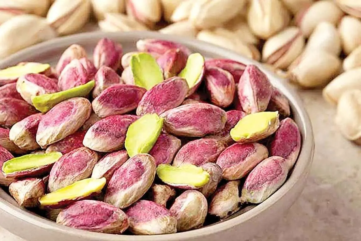 پسته برای چه افرادی ممنوع است؟