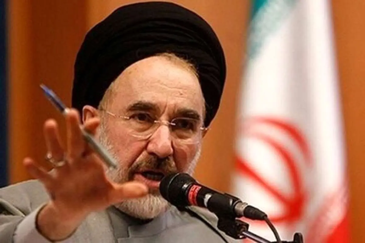هشدار خاتمی درباره عدم برخورد ریشهای با مسمومیت دختران