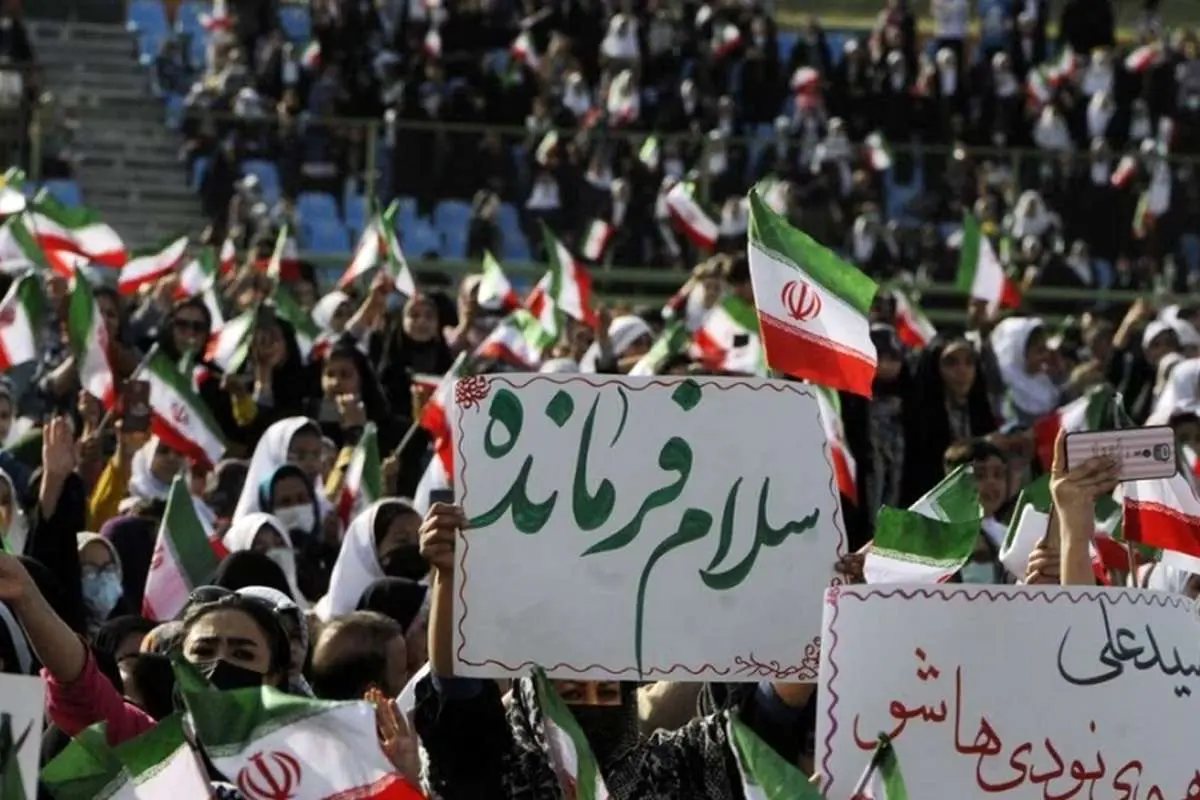 نام امام خمینی از سرود دوم سلام فرمانده هم حذف شد/ این کار عمدی است یا از روی غفلت؟