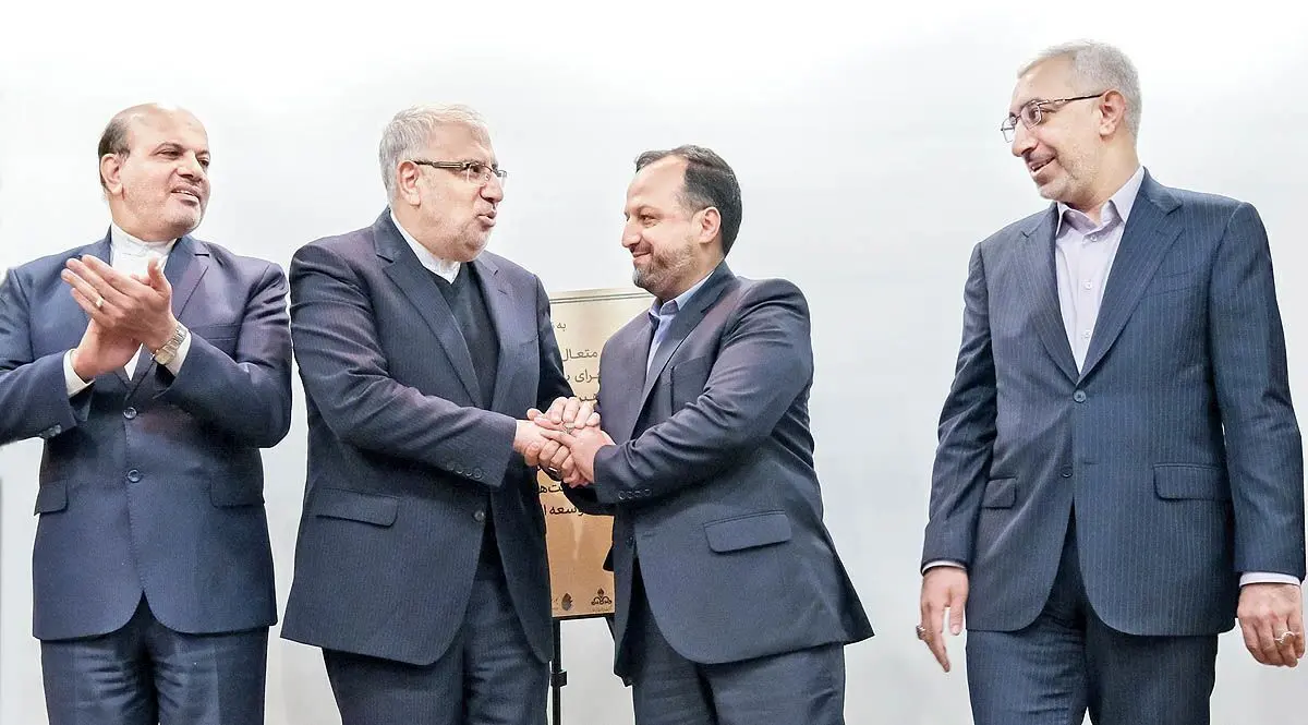 خرده‌فروشی نفت در بورس