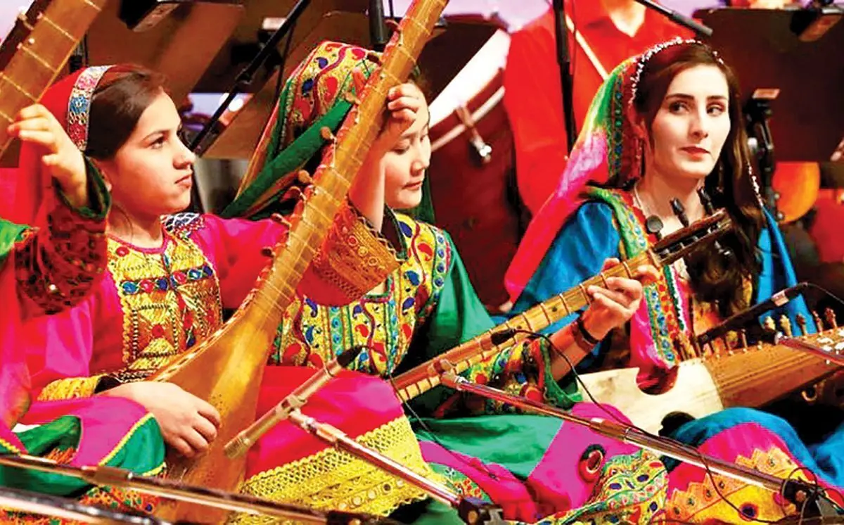 زندگی مخفیانه زنان هنرمند در افغانستان