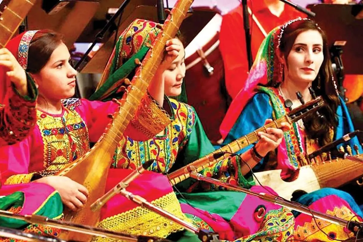زندگی مخفیانه زنان هنرمند در افغانستان