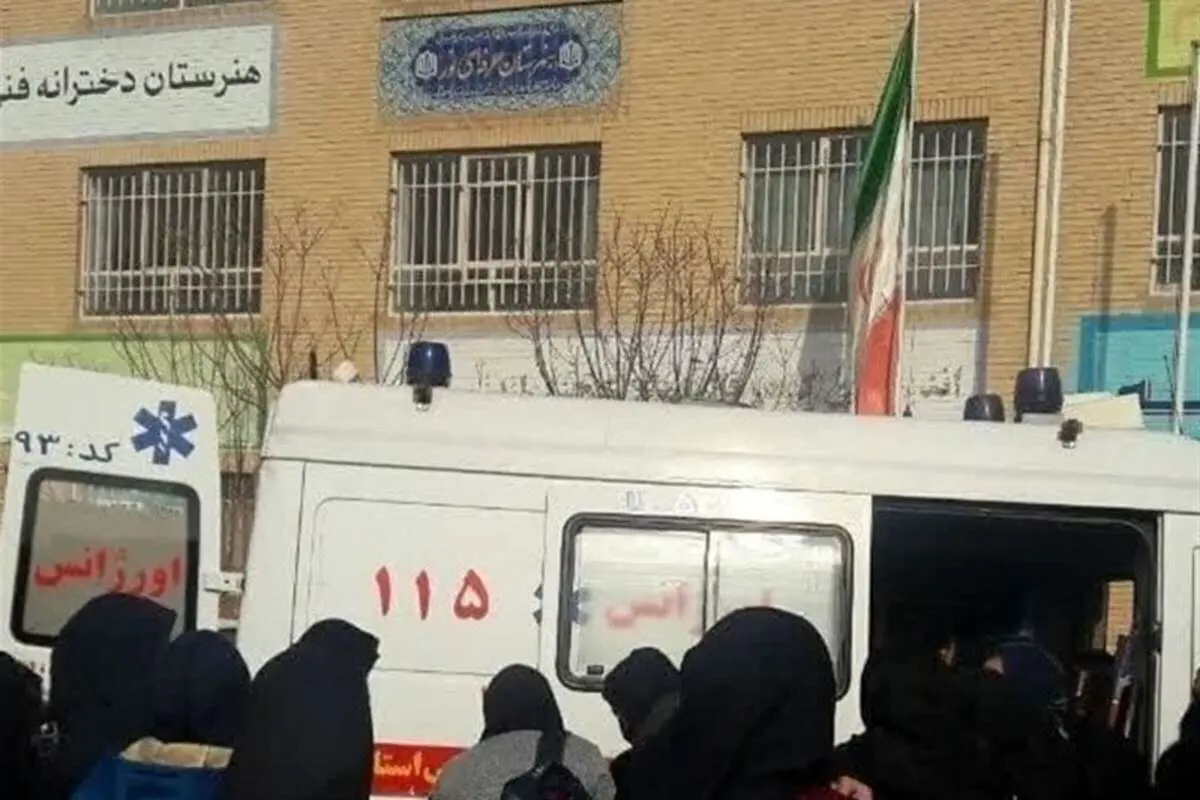 مسمومیت سریالی به آذربایجان غربی رسید/ انتقال ۳۰ دانشآموز ارومیهای به بیمارستان