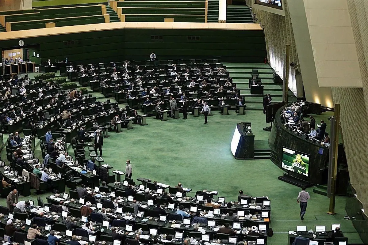 بررسی «مسمومیت ها» در کمیسیون تلفیق با حضور مسئولان وزارت اطلاعات