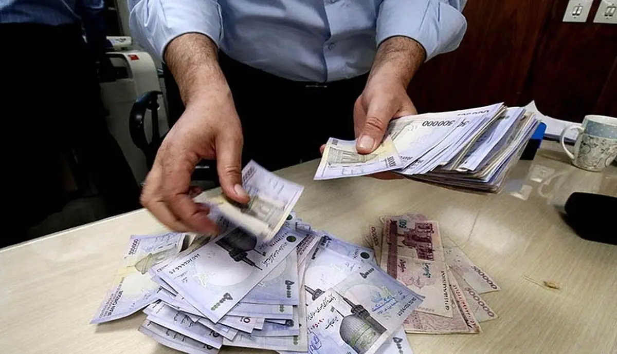 میزان افزایش حقوق کارمندان در سال ۱۴۰۲ مشخص شد/ حداقل حقوق چقدر است؟