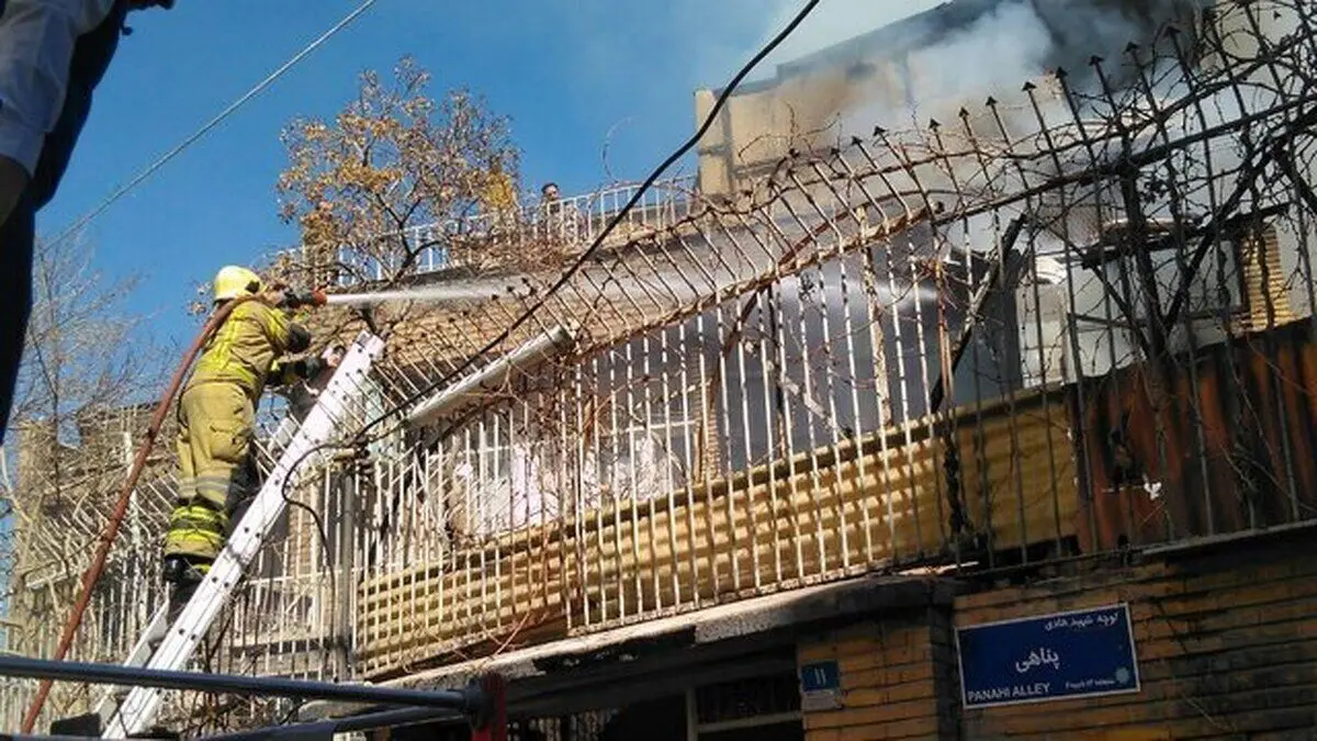 انفجار مرگبار مواد محترقه در خیابان انقلاب؛ ۴ تن جانباختند