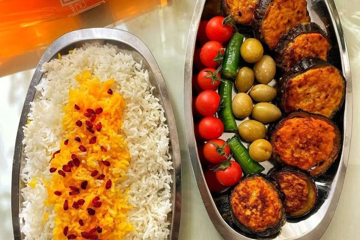 طرز تهیه کباب بادمجان با مرغ چرخشده
