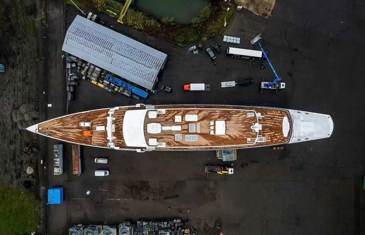 (تصاویر) رونمایی از قایق فوق لوکسِ میلیاردر معروف