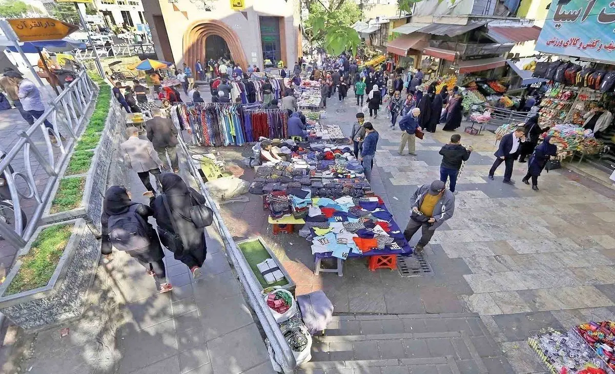 کوچ دستفروشان از ستارخان به شادمهر