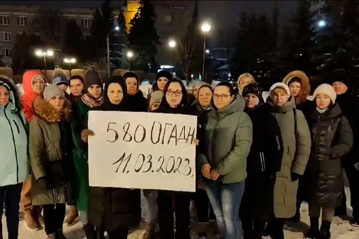 التماس زنان روس به پوتین برای جلوگیری از فرستادن شوهران به چرخ گوشت