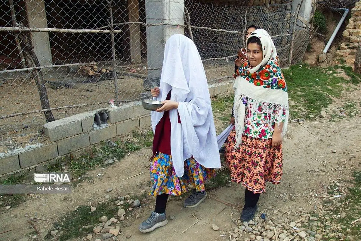 (تصاویر) نوروز خوانی در روستای زیارت