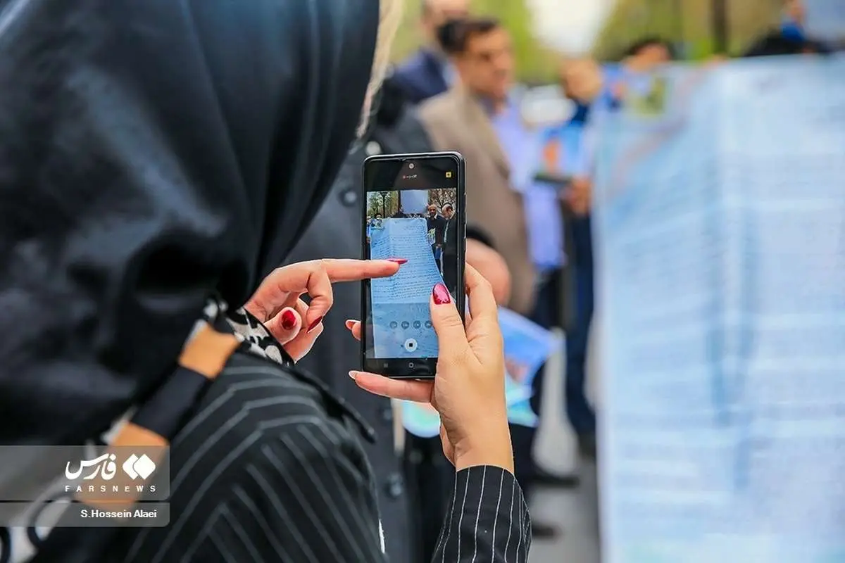 (تصاویر) تجمع طلبکاران شاه مقابل دادگستری کشور