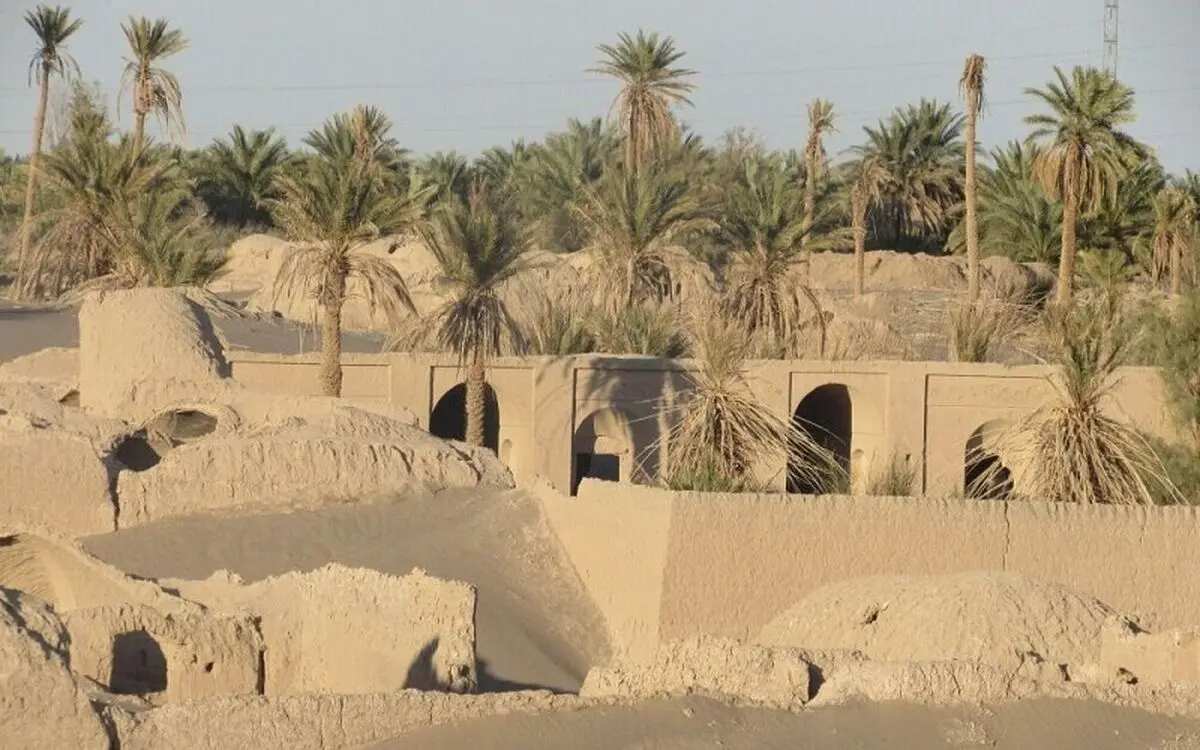تخریب دو اثر تاریخی توسط دهیاری برای ساخت پارکینگ!