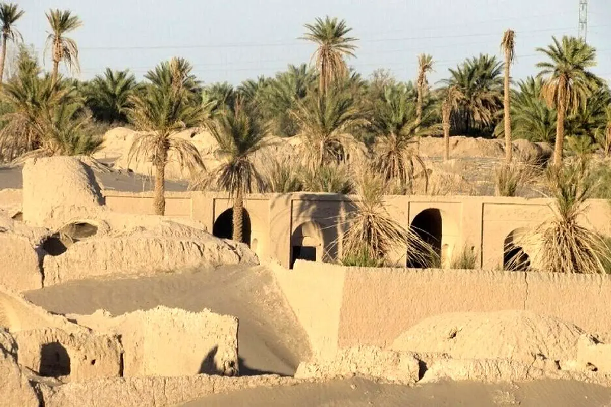تخریب دو اثر تاریخی توسط دهیاری برای ساخت پارکینگ!