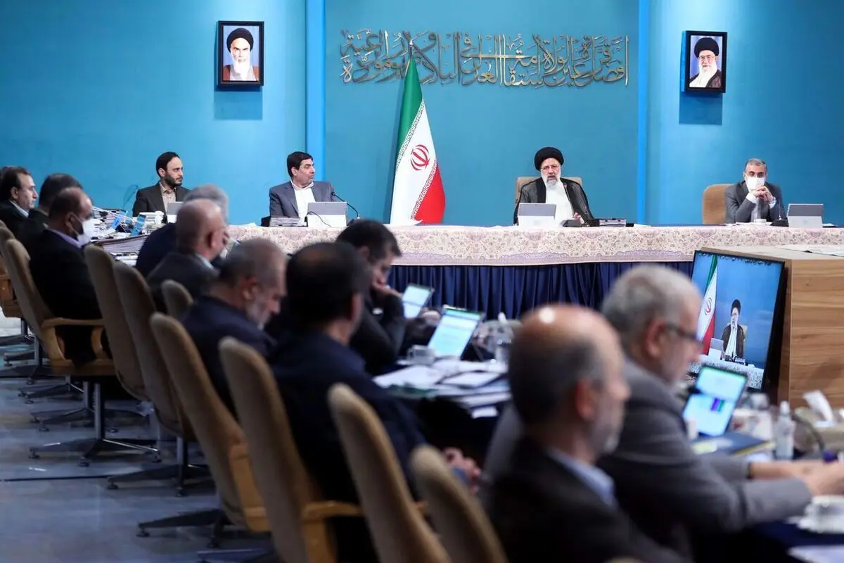 انتقاد روزنامه جمهوری اسلامی از سیاست‌های اقتصادی دولت‌ها