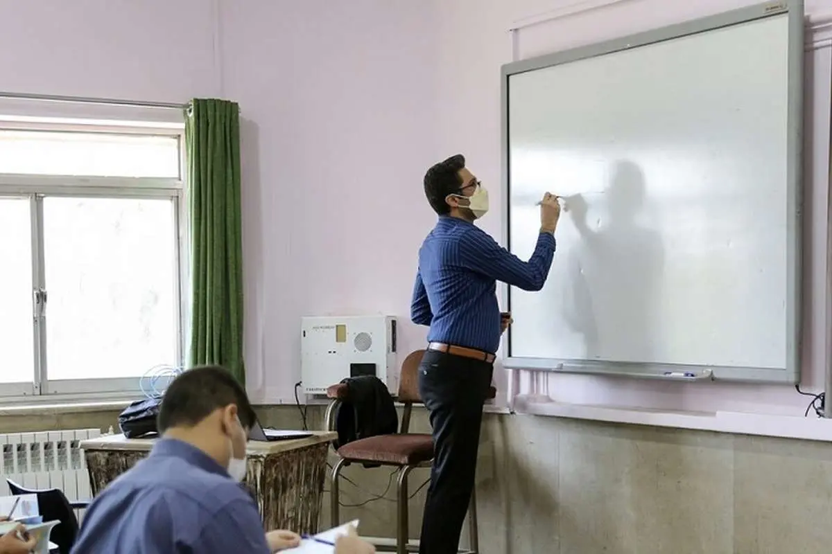ممنوعیت فعالیت برای این معلمان از ۱۴۰۲