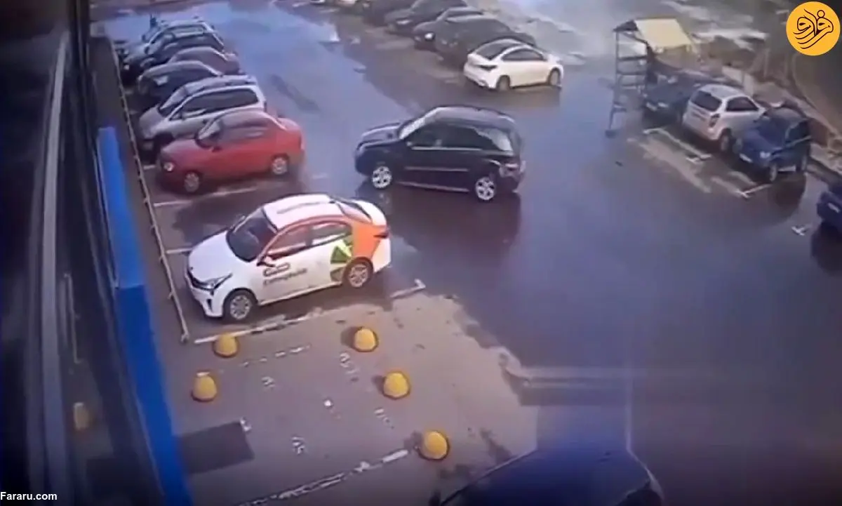 (ویدئو) تصادف یک خودرو با ساختمان نمایندگی