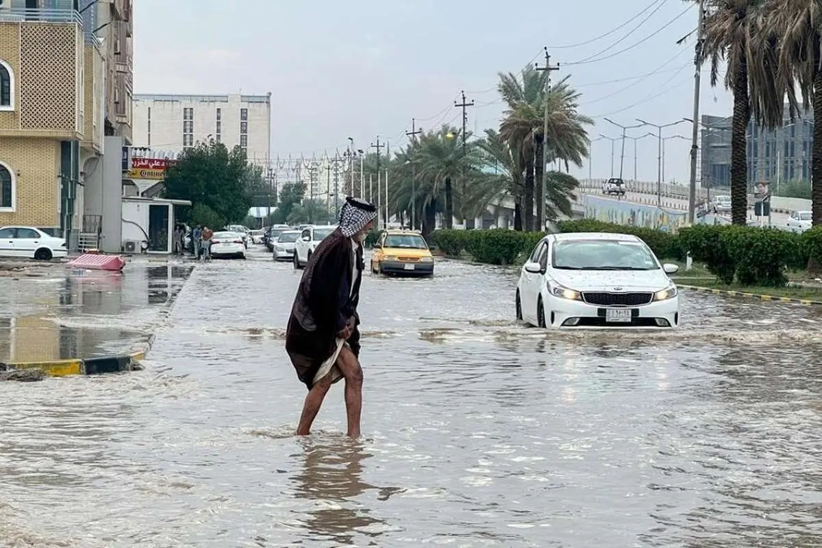 (تصاویر) سیلاب نجف را تعطیل کرد