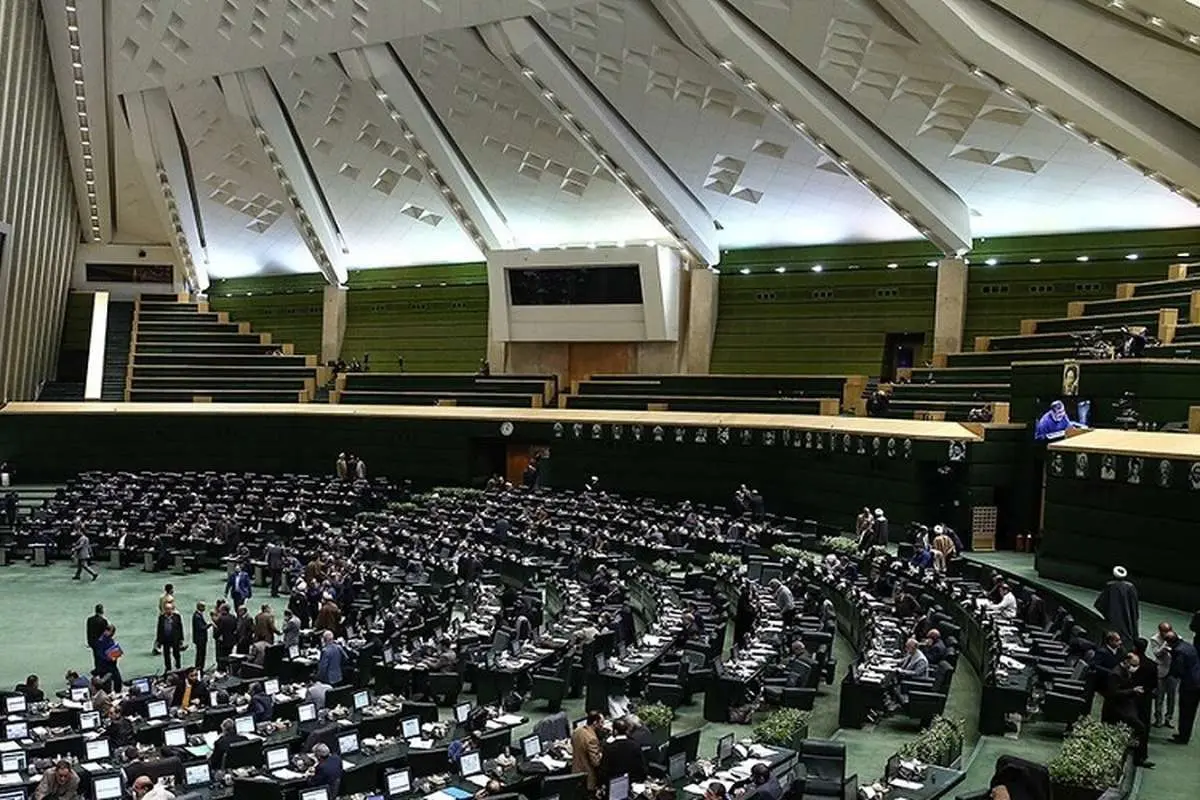 طرح جدید مجلس: آموزش همگانی برای همه افراد ۷ تا ۵۰ سال