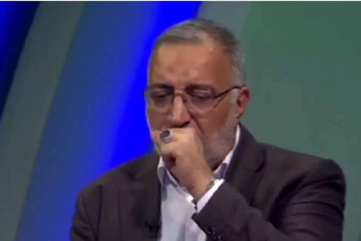 (ویدئو) وقتی سرفه‌های زاکانی در پخش زنده دردسر ساز می‌شود!