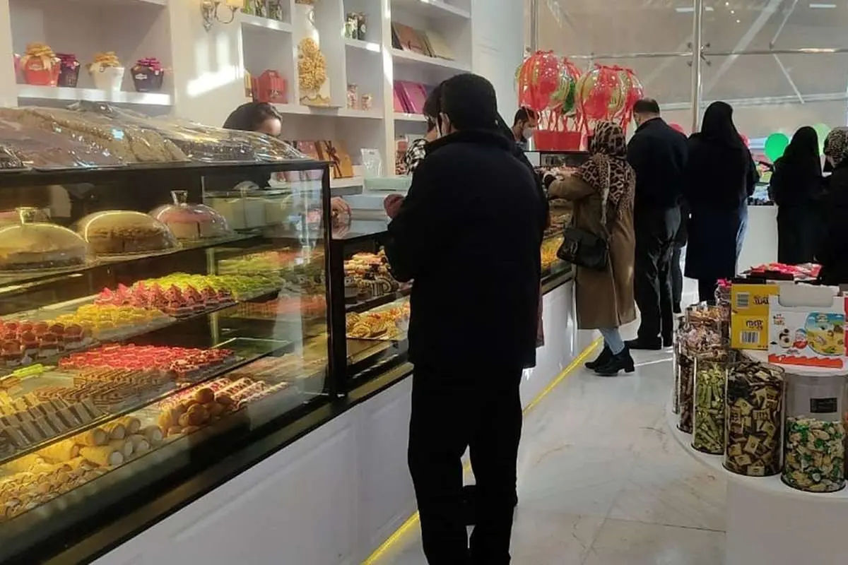 پلمب دو قنادی معروف در تهران/ استفاده از پارکینگ برای تهیه زولبیا و بامیه