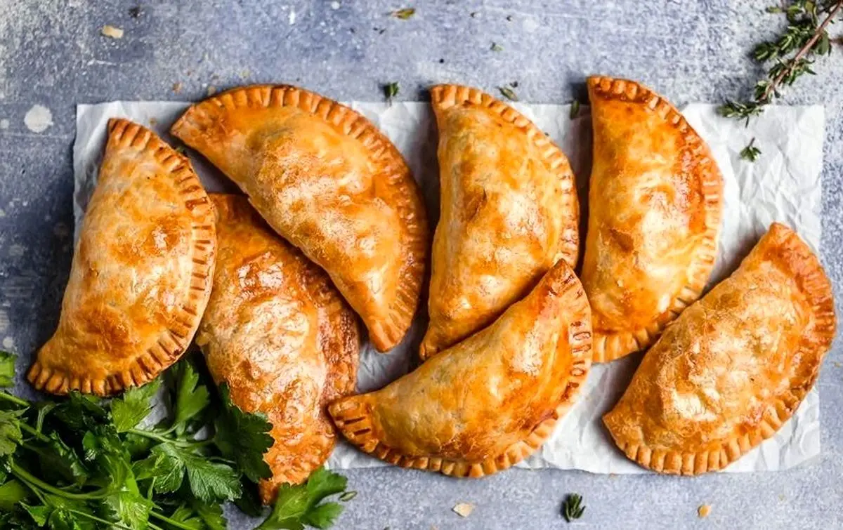 طرز تهیه پیراشکی گوشت و قارچ بدون فر