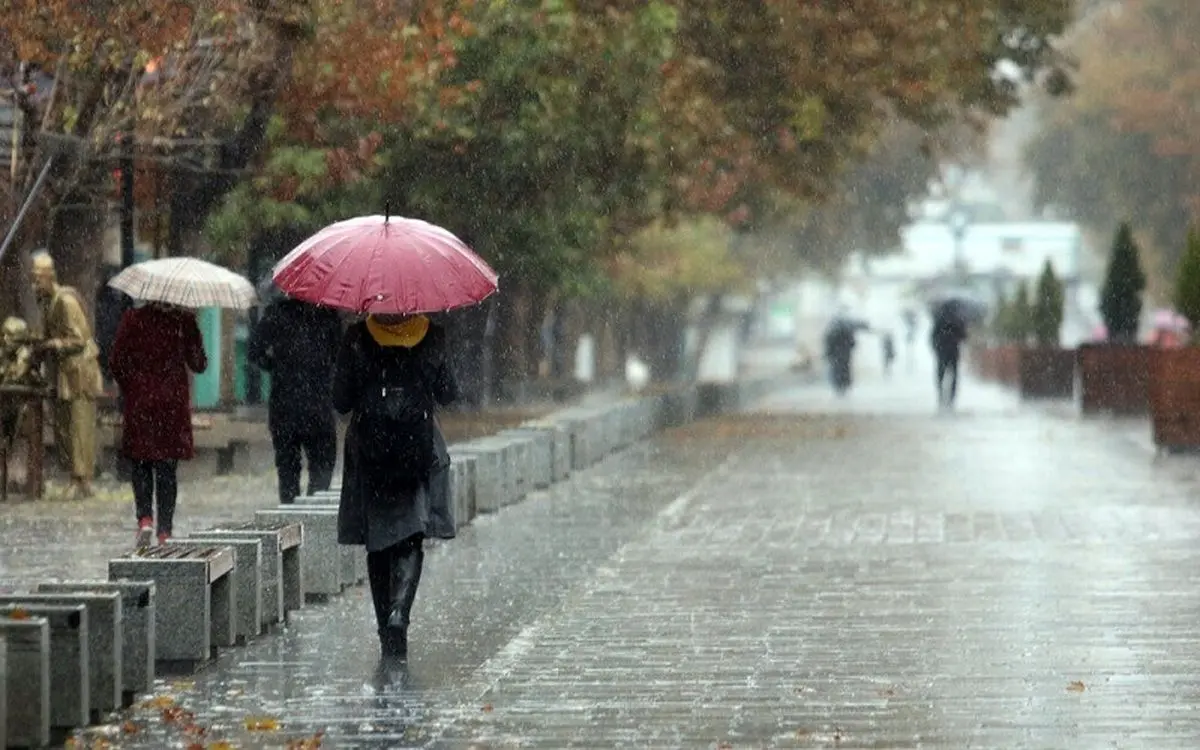 کاهش ۵ تا ۱۵ درجه‌ای دما در استان‌های ساحلی خزر و غرب کشور/ بارش باران در نقاط مختلف