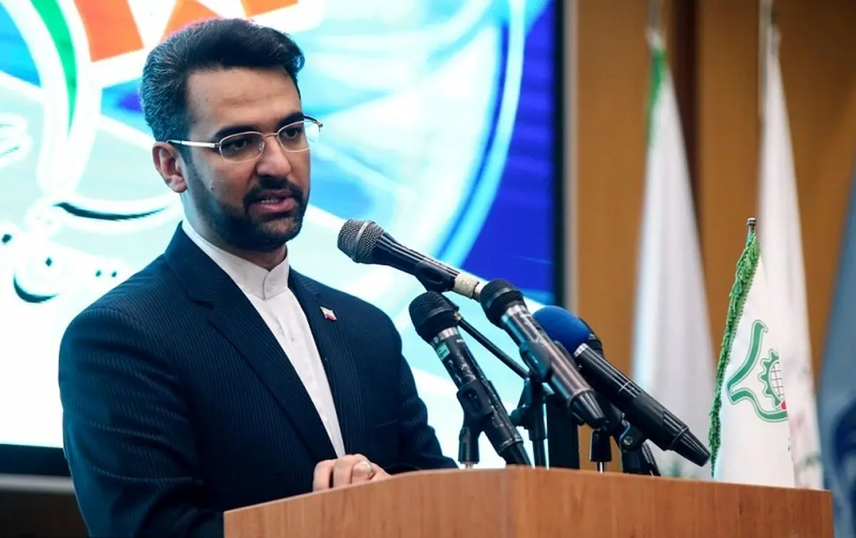 پاسخ جنجالی آذری جهرمی به فالوور اینستاگرامش!