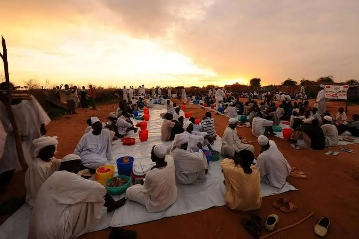 (ویدئو) دعوت به افطار اجباری روزه داران در سودان