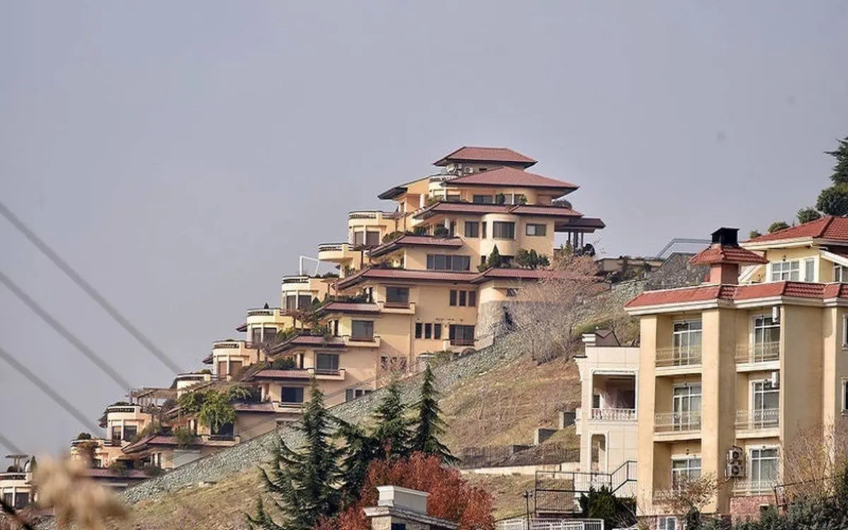 ویدیویی باورنکردنی از ویلای ۲۰۰۰ میلیارد تومانی در لواسان!
