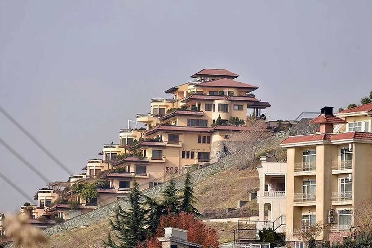 ویدیویی باورنکردنی از ویلای ۲۰۰۰ میلیارد تومانی در لواسان!