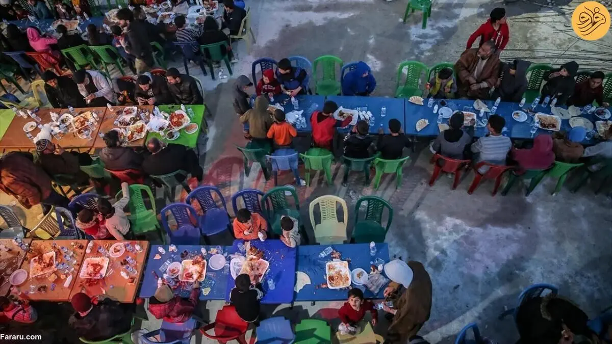 (تصاویر) افطار دسته جمعی زلزله زدگان سوری