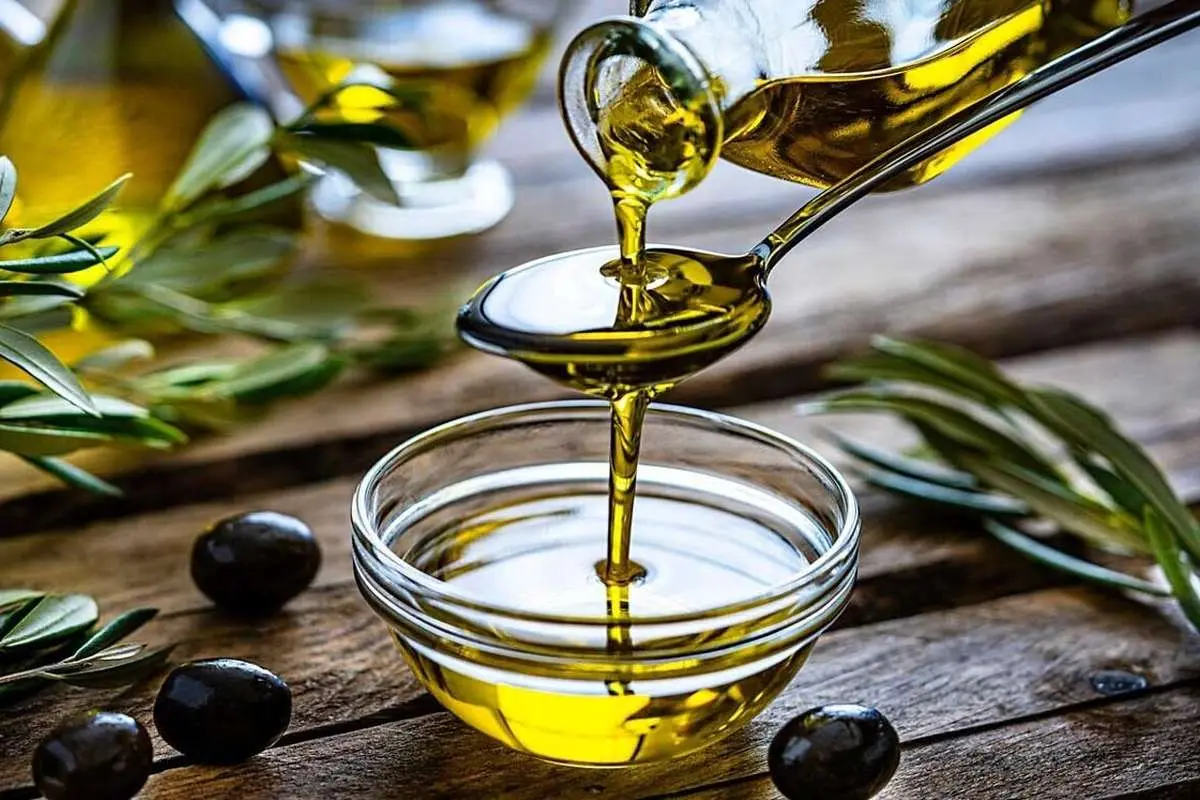 چگونه روغن زیتون اصل را از تقلبی تشخیص دهیم؟