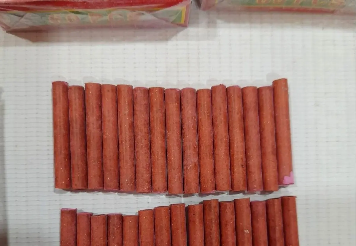 (ویدئو) تفریح عجیب چینی‌ها با ۱۰۰هزار سیگارت!