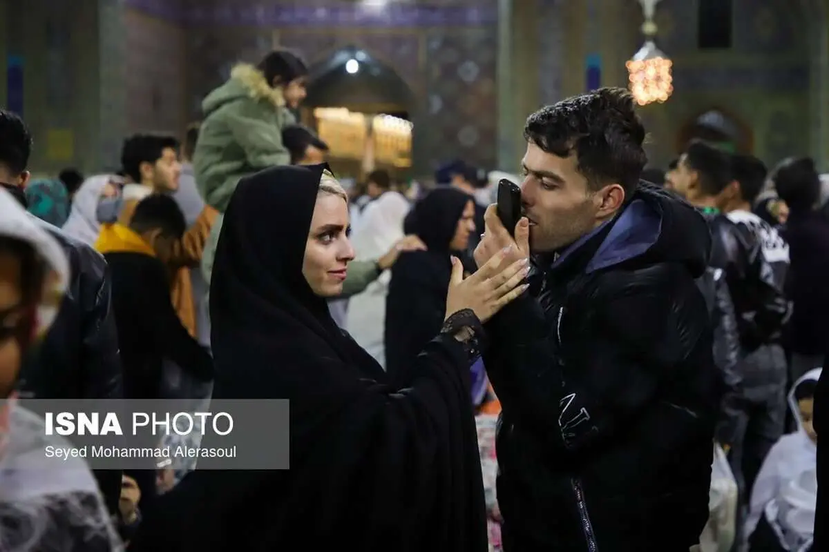 (تصاویر) تحویل سال نو در حرم امام رضا و حرم حضرت معصومه