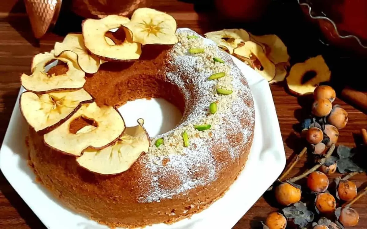 طرز تهیه کیک سیب خیس، یک عصرانه خوشمزه و بهاری