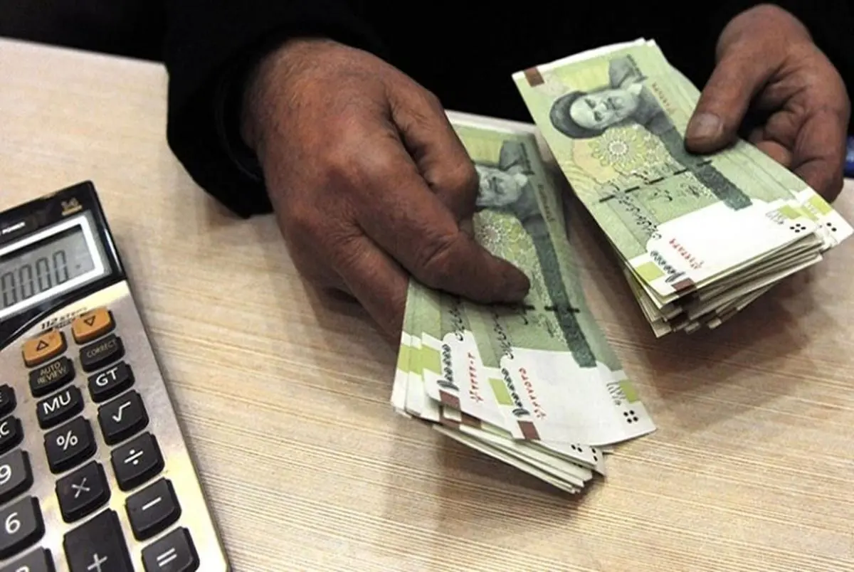 حقوق کارگران در سال ۱۴۰۲ کمتر از سبد معیشتِ سال ۱۴۰۱ است