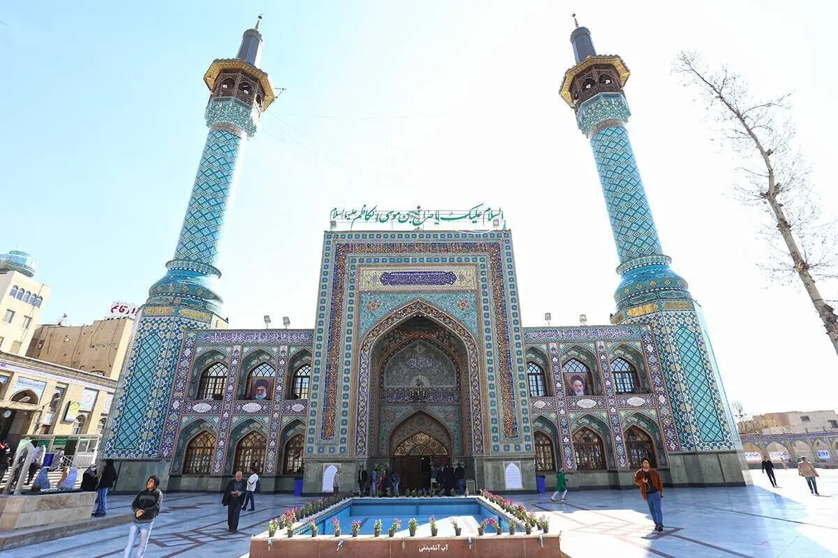 عکسی زیرخاکی از امامزاده صالح تهران در دوران قاجار
