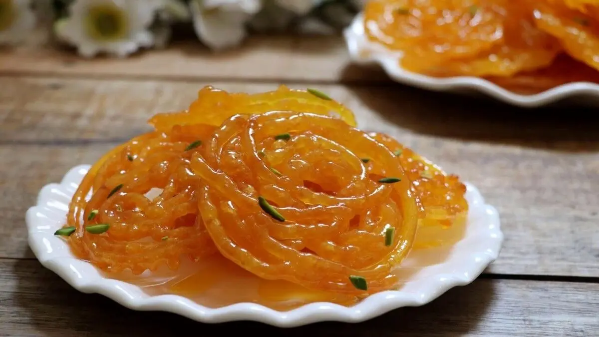 (ویدئو) طرز تهیه زولبیا خانگی در ماه رمضان
