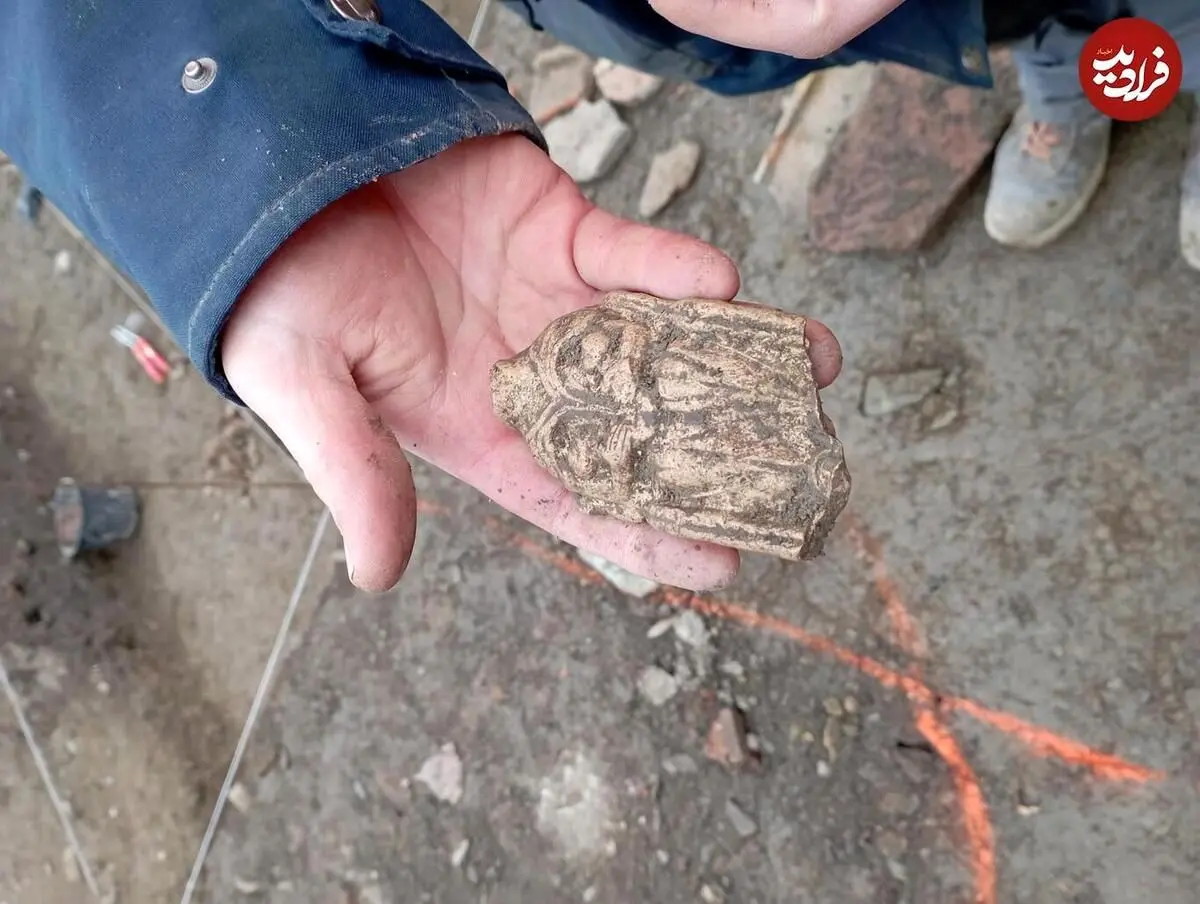 (عکس) کشف مجسمۀ الهۀ عریان در یک زباله‌دانی باستانی