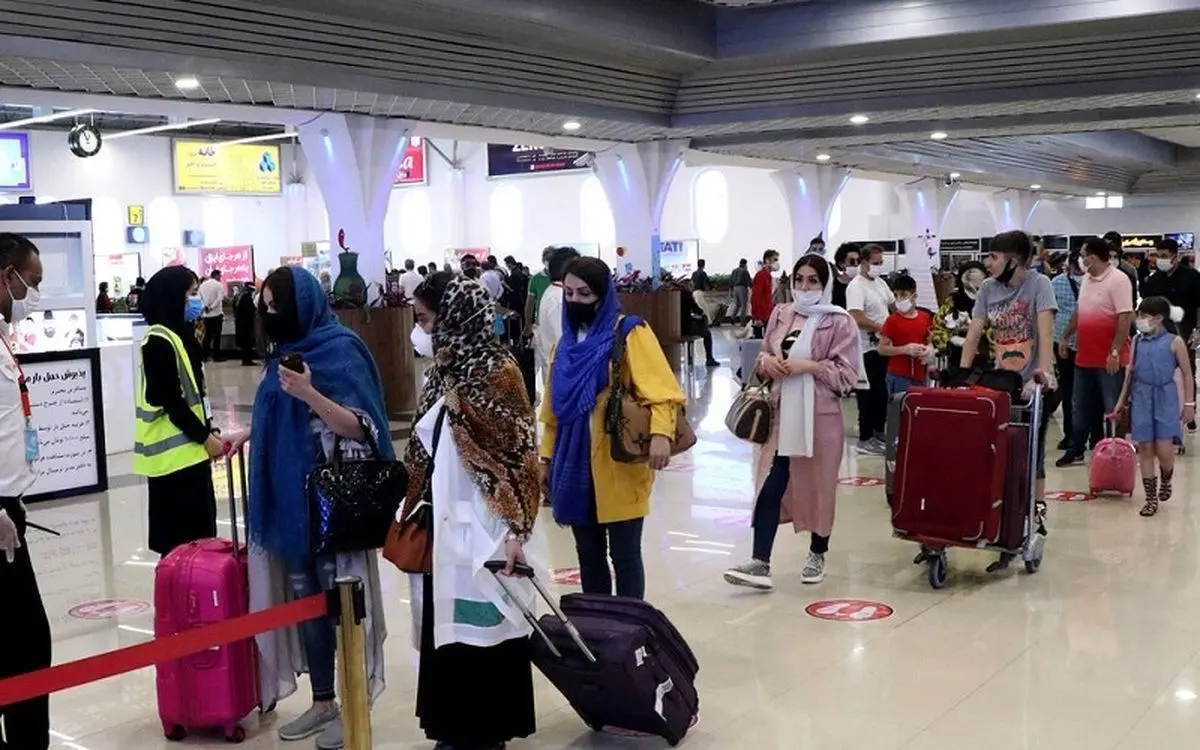 (ویدئو) ممانعت از ورود خانم‌های بدون‌حجاب به هواپیما