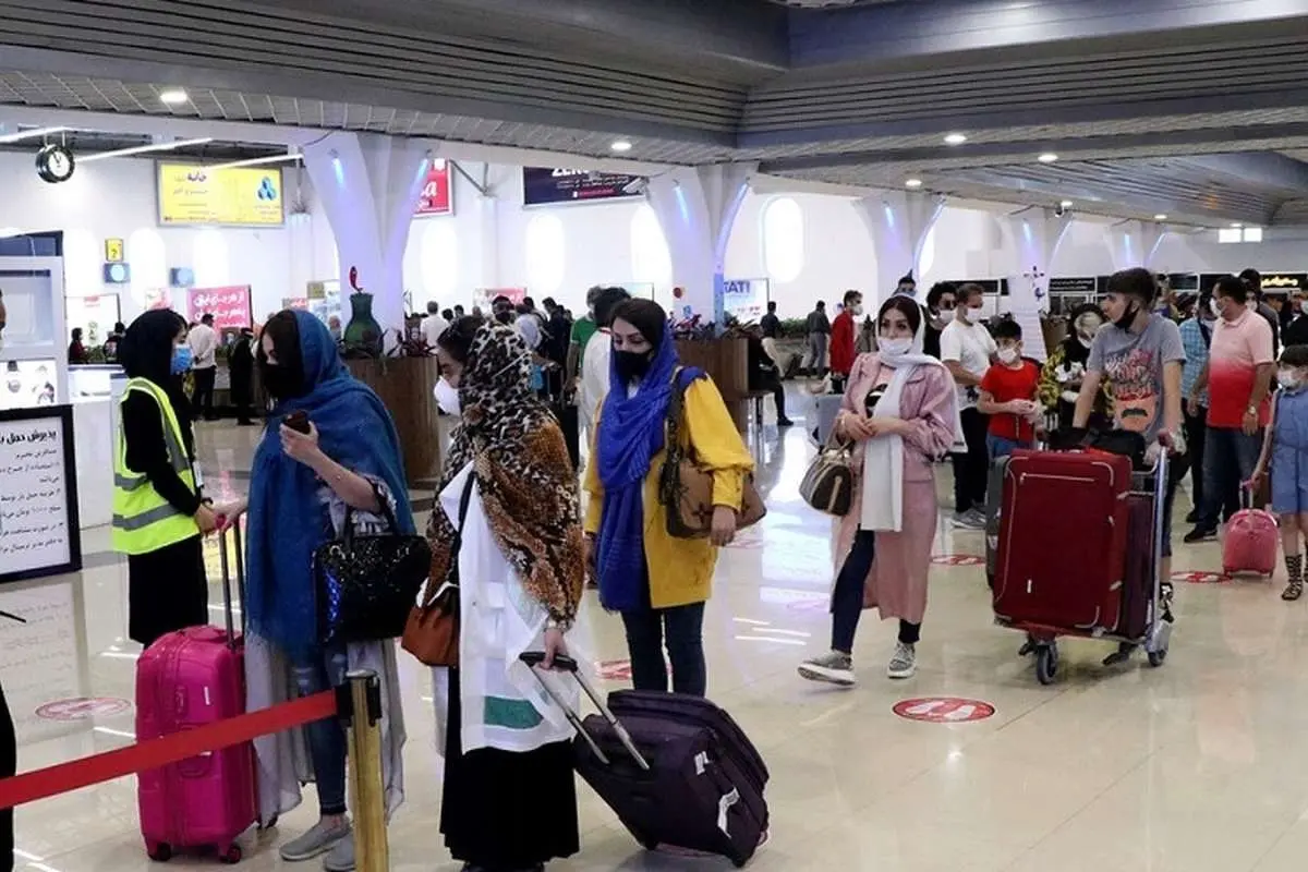 (ویدئو) ممانعت از ورود خانم‌های بدون‌حجاب به هواپیما