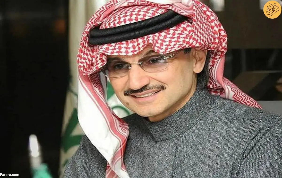 (ویدئو) فوتبال بازی کردن شاهزاده میلیاردر سعودی با نوه‌اش