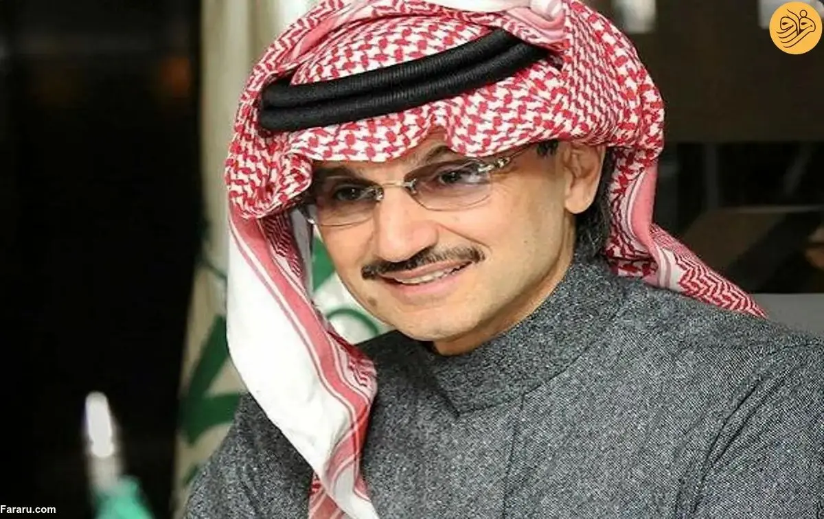 (ویدئو) فوتبال بازی کردن شاهزاده میلیاردر سعودی با نوه‌اش