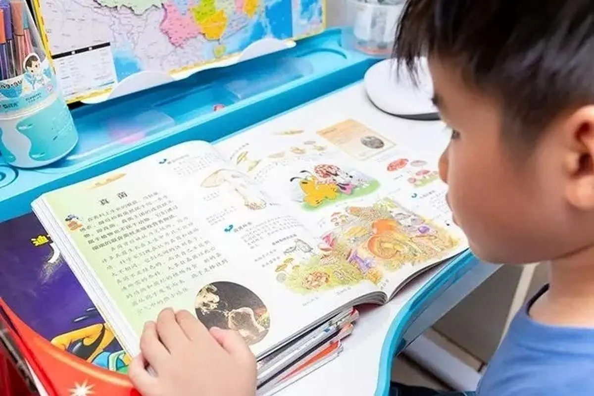 معاون وزیر آموزش و پرورش: کتابهای زبان انگلیسی باید متناسب با ایران اسلامی باشد