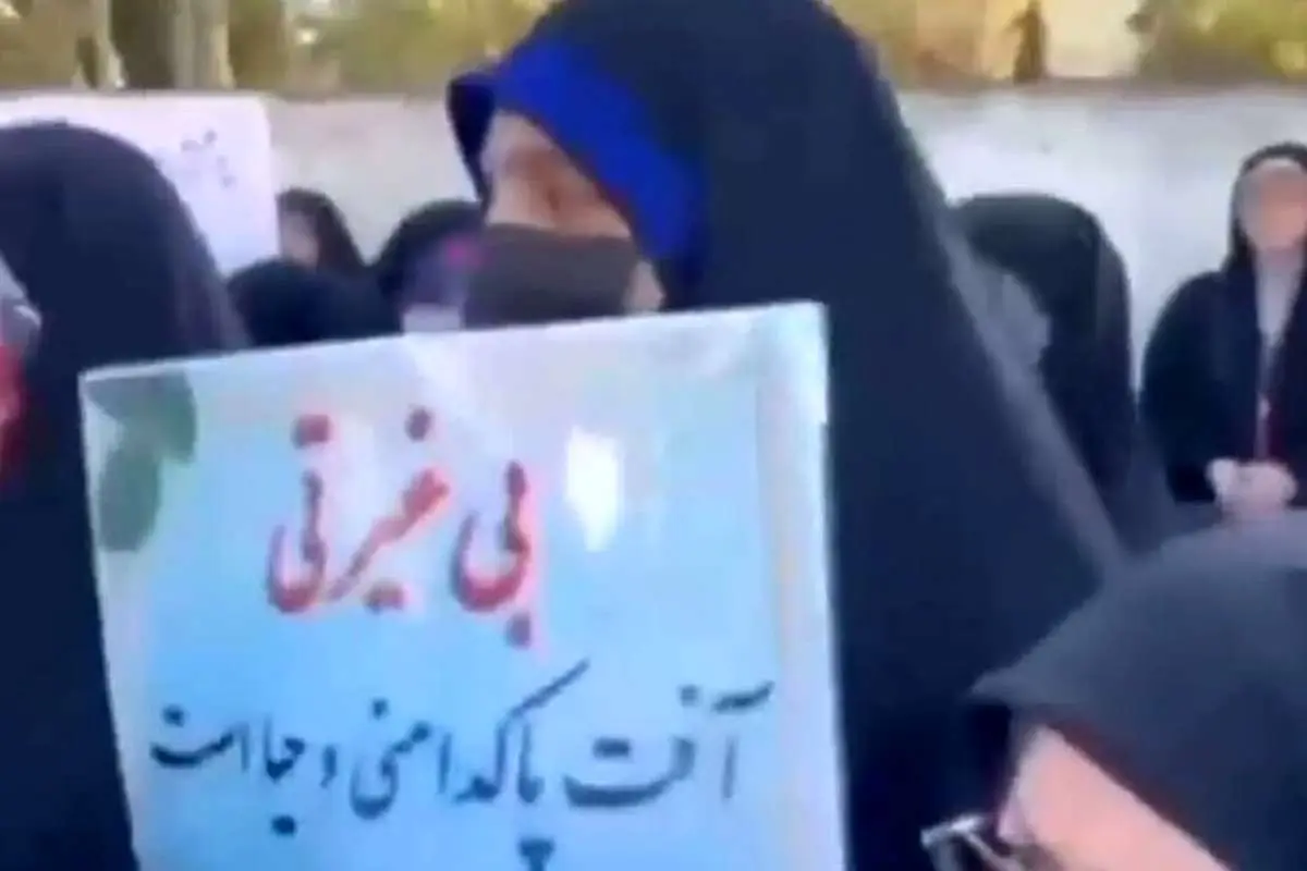 (ویدئو) تجمع علیه بیحجابی در رامسر؛ اگر نمیتوانید کاری بکنید ما خودمان وارد شویم